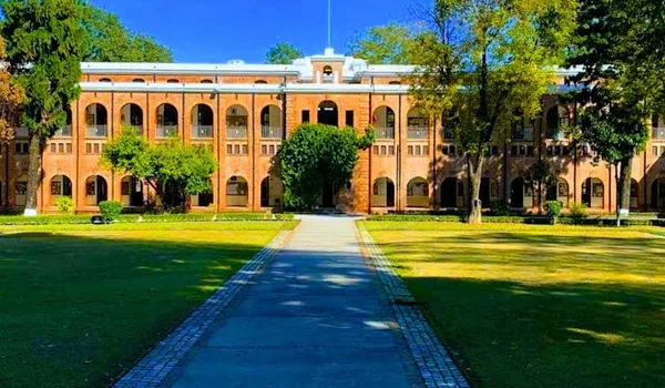 Featured Image Of Schools Near Nambiar Aranyaka